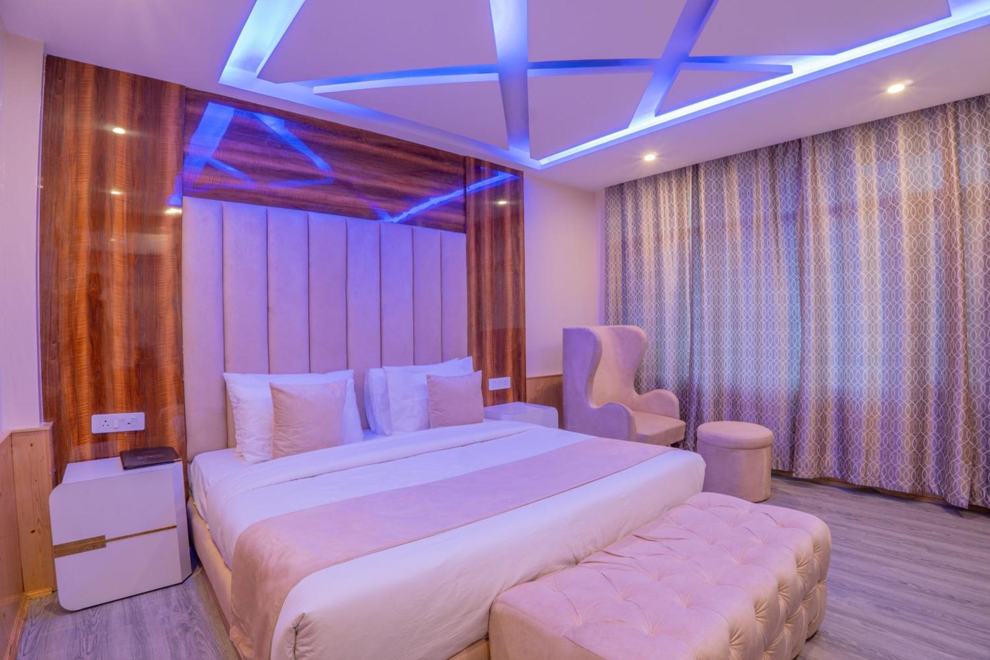 מנאלי Hill River Resort By West Western מראה חיצוני תמונה