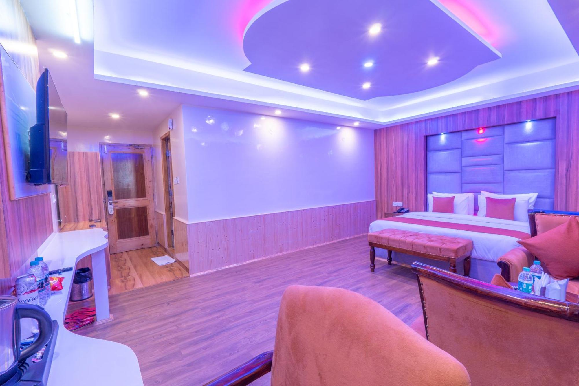 מנאלי Hill River Resort By West Western מראה חיצוני תמונה