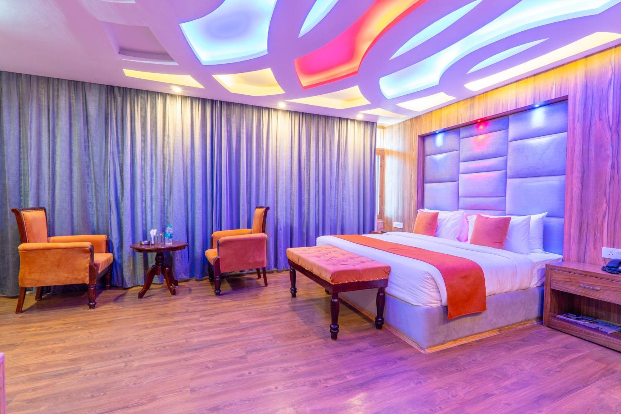 מנאלי Hill River Resort By West Western מראה חיצוני תמונה