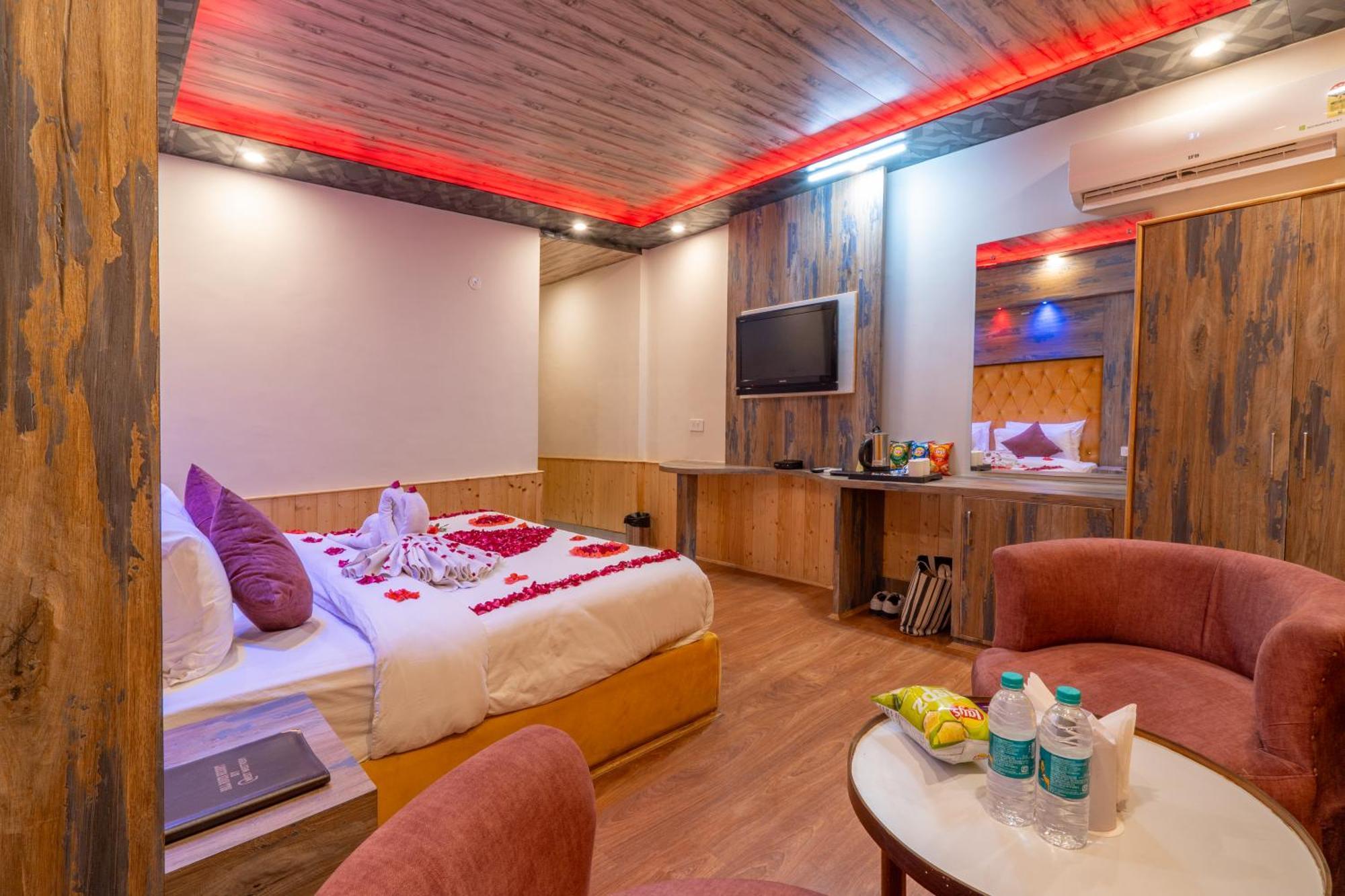 מנאלי Hill River Resort By West Western מראה חיצוני תמונה